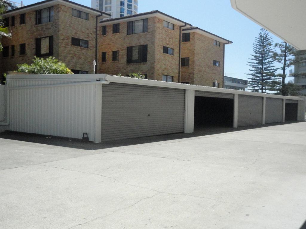Queensleigh Holiday Apartments Broadbeach Exterior photo